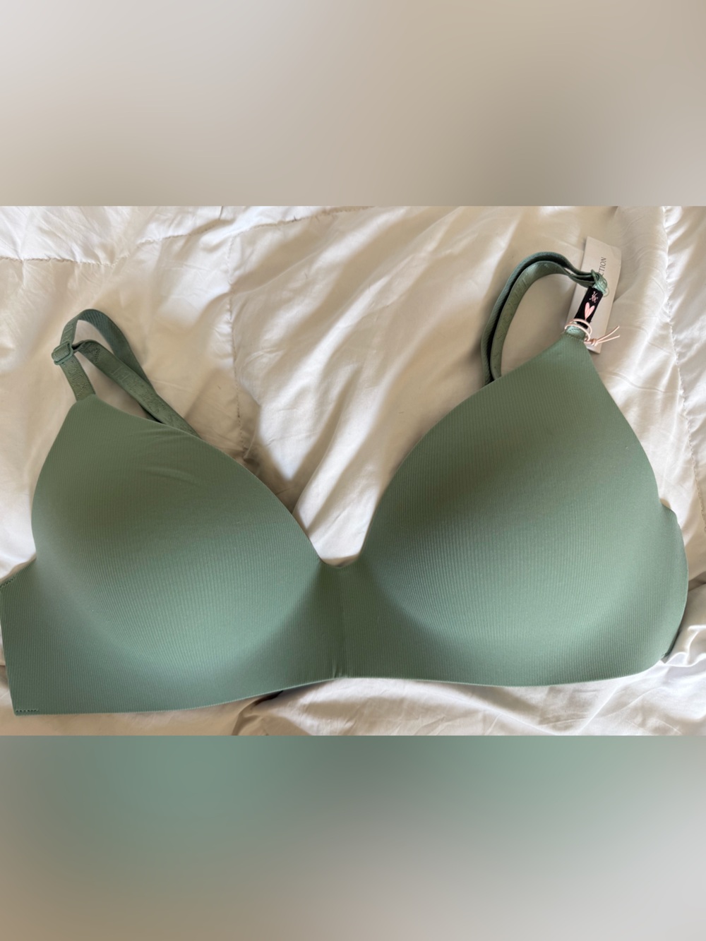 Victoria's Secret Seamless Molded Bra in Sage Green